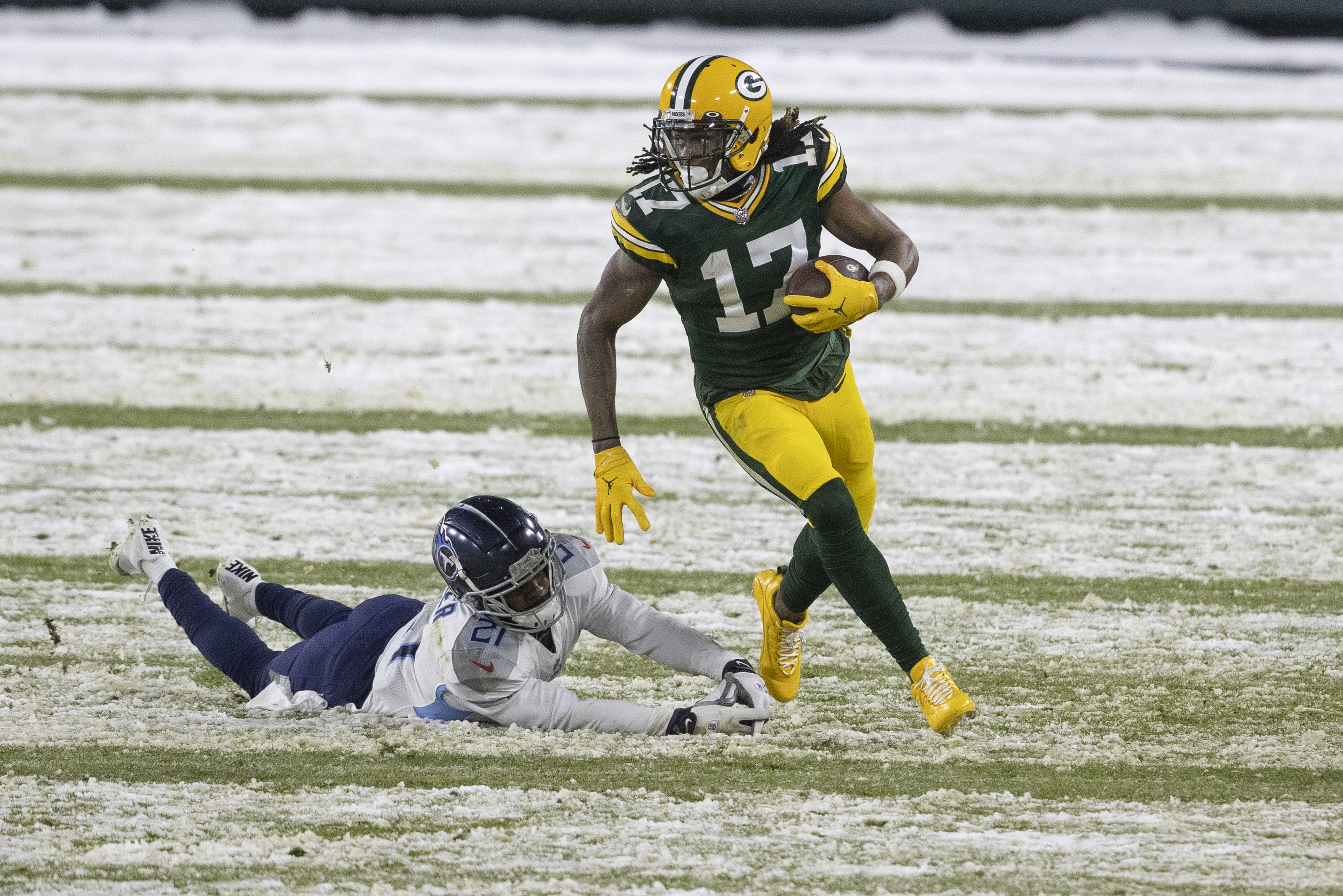 Coldest games in the NFL: How Green Bay Packers prep Lambeau in winter