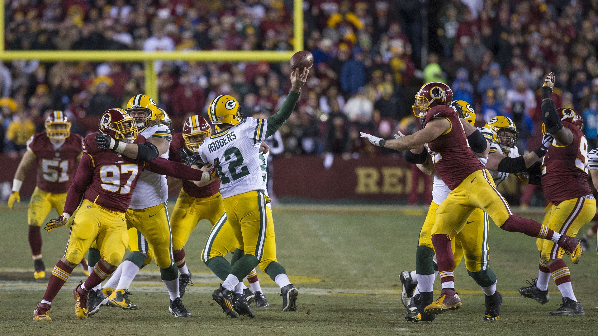 Rodgers leads Packers over Vick, Eagles 21-16