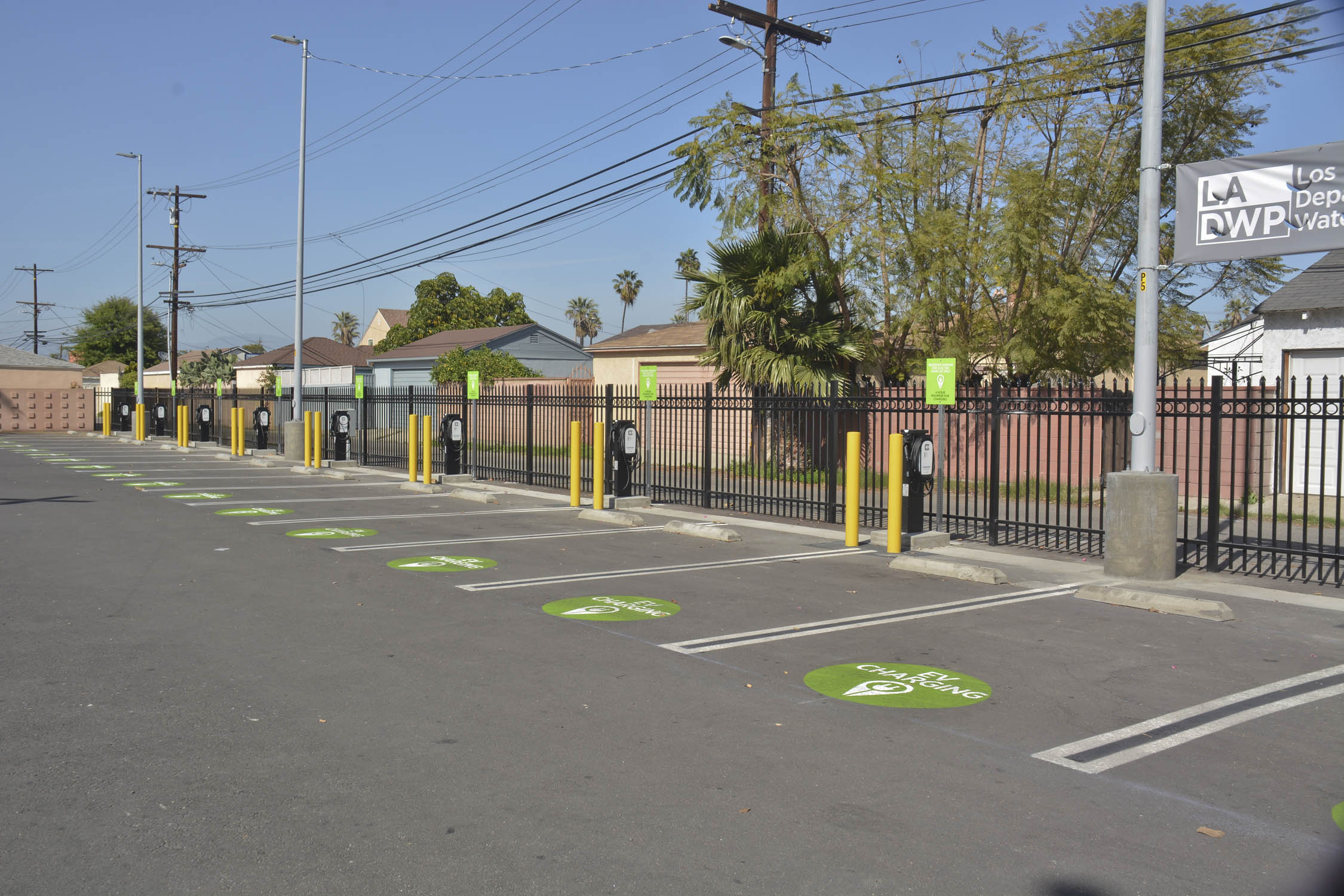 Ladwp ev deals charging station